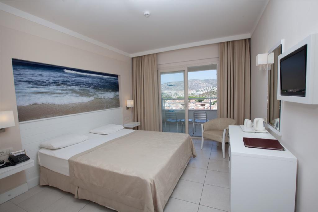 HOTEL-BATIHAN-BEACH-RESORT-KUSADASI -14